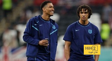 ريال مدريد وبرشلونة يستهدفان أرنولد !
