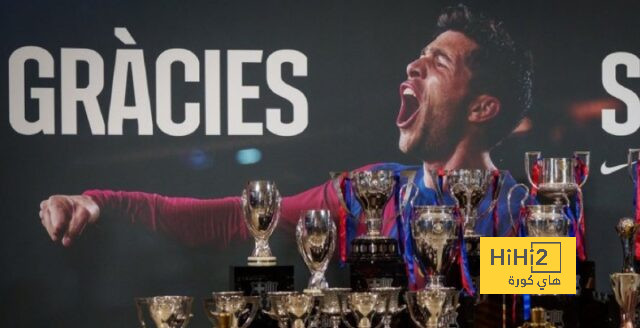 روبيرتو يستعرض بطولاته مع برشلونة