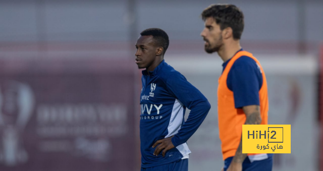 سعود على مقاعد بدلاء الهلال لمواجهة الأهلي
