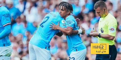 دفاع مانشستر سيتي أمام تشيلسي في الدوري الإنجليزي