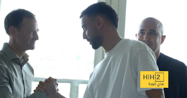 فرنانديز يشكف عن سبب تجديد تعاقده مع مانشستر يونايتد