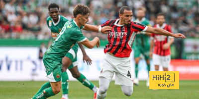 خط وسط ميلان أمام بارما في الدوري الإيطالي