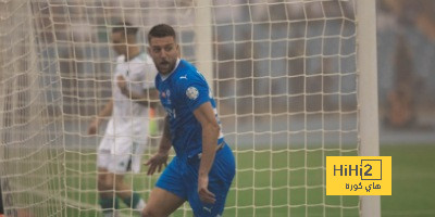 خط وسط الهلال أمام الاخدود في الدوري السعودي