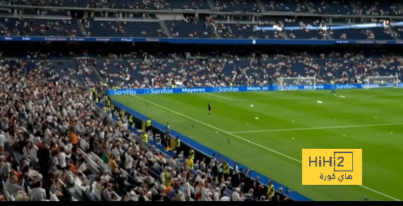 جمهور ريال مدريد يملأ ملعب السانتياجو برنابيو
