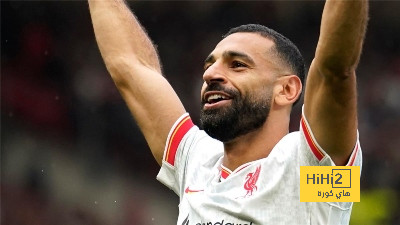 أسطورة مانشستر يونايتد يعلق على مستقبل محمد صلاح