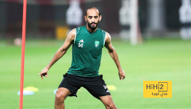 عبد الله عطيف يشكو الأهلي
