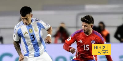 سكالوني يقدم لتين هاج الحل الأمثل لأزمة الجبهة اليسرى