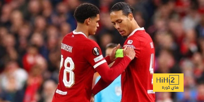 نجم ليفربول يشيد بـ فان دايك
