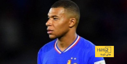 لاعب باريس سان جيرمان يمدح في مبابي