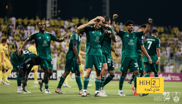 الأهلي يتقدم على الوصل بثنائية في الشوط الأول
