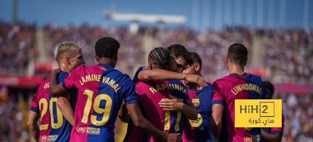 ثنائي برشلونة يقتربان من الاستمرار لعام آخر مع الفريق