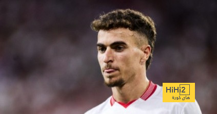 تعليق لاعب إشبيلية بعد ثلاثية برشلونة في الشوط الأول