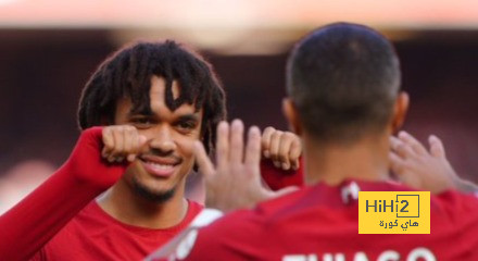 أرنولد يكشف عن أفضل من لعب بجانبهم خلال مسيرته