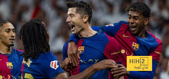 ألقاب لاعبي برشلونة داخل غرفة الملابس