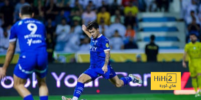 الهلال يتقدم على الخليج بثنائية في الشوط الأول