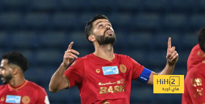 فاروق شافعي يواصل كتابة التاريخ في دوري روشن