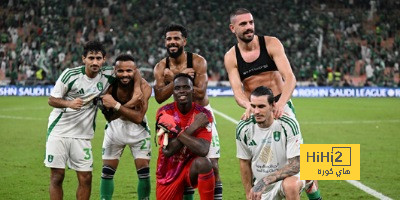 عين على ميندي خلال مباراة الأهلي والوحدة