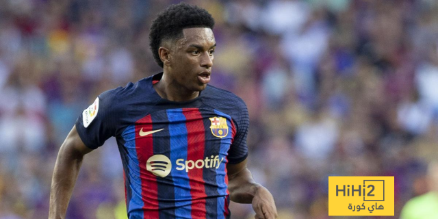 صورة: لاعبو برشلونة يحتفلون بوصول بالدي إلى 100 مباراة مع الفريق