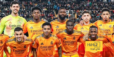 صور.. تكريم وشكر لريال مدريد من فالنسيا قبل انطلاق المباراة