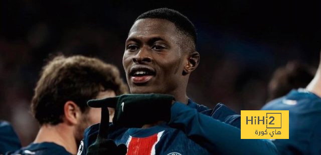 لاعب باريس يحسم موقفه من الانضمام لمانشستر يونايتد