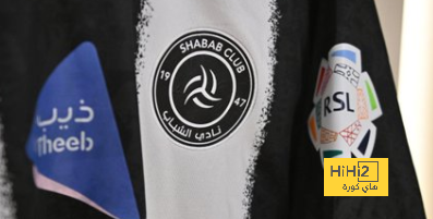 سيارة الشباب تعود للخلف