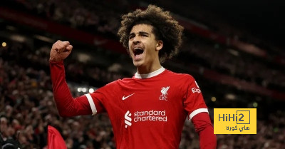 أرني سلوت يدعم نجم ليفربول الشاب