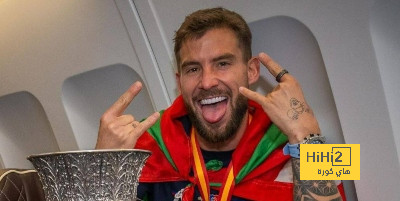 شاهد صور كاس السوبر في رحلتها من المملكة العربية السعودية الى اسبانيا في الطائرة صحبة لاعبي برشلونة