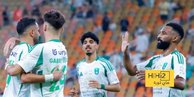 مطالبات برحيل نجم  الأهلي لهذا السبب