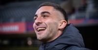 فيديو.. لاعبو برشلونة يصلون ملعب المونتجويك استعدادا لمباراة فالنسيا