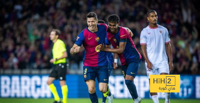 الكشف عن حكم قمة إشبيلية وبرشلونة في الدوري الإسباني