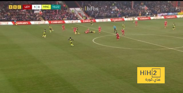 ليتون يتقدم بالهدف الأول أمام مانشستر سيتي