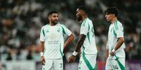 الحلم سبورت : الأهلي يهزم ضمك بثنائية في الدوري السعودي