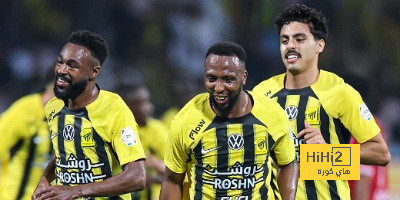 الاتحاد يتقدم على الهلال بثنائية في الشوط الأول
