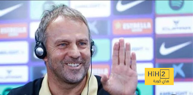 لاعب برشلونة يتلقى التصريح الطبي