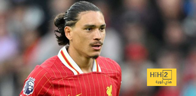 برشلونة يضع عينه على داروين نونيز لتعويض ليفاندوفسكي
