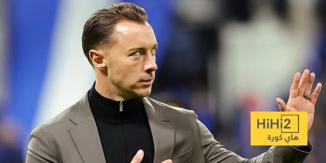 هل كان الوقت بدل الضائع لمباراة الأهلي والهلال قرارًا عادلًا؟ يايسله يعلق!