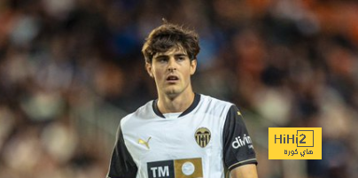 نجم فالنسيا على طاولة الدوري السعودي
