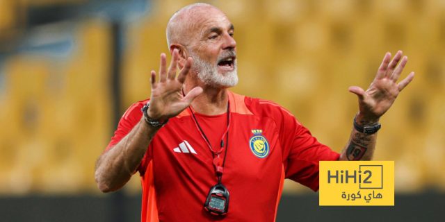 بيولي يكافئ لاعبي النصر بعد الفوز على الهلال