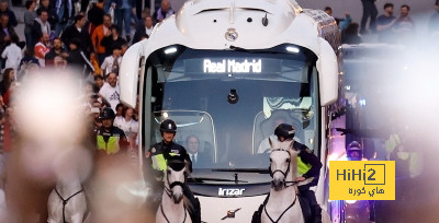 فيديو : حافلة فريق ريال مدريد تواجه صعوبة في الدخول الى مواقف الفندق