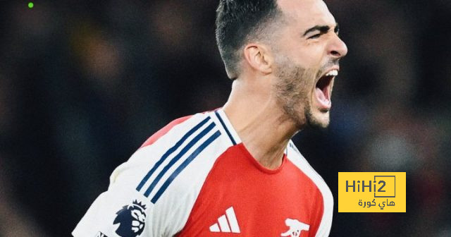 ميكيل ميرينو يتفوق على لاعبي الدوري الإنجليزي خلال الجولة 31