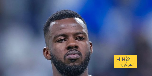 تمبكتي يعتذر لجماهير الهلال بعد التعادل مع الاتفاق