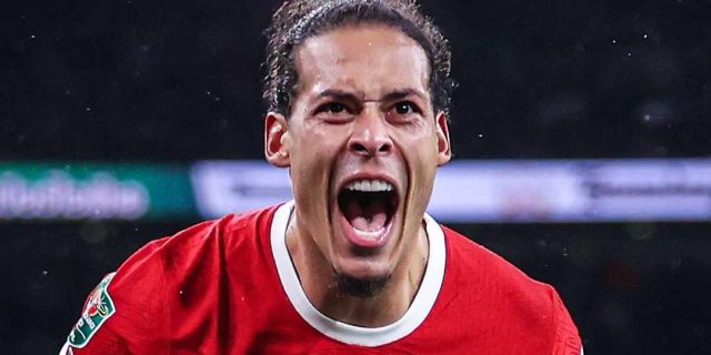 رسمياً.. ليفربول يعلن تجديد عقد فان دايك