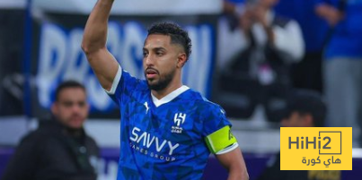 كم هدف يفصل سالم الدوسري عن صدارة هدافي الهلال تاريخيا ؟