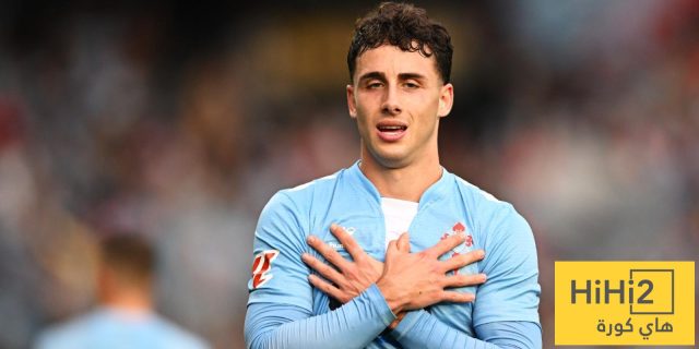 لاعب سيلتا فيغو يهاجم حكم مباراة برشلونة