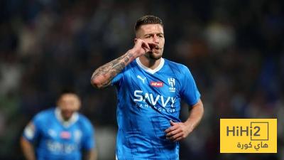 التعادل يحسم الشوط الأول بين الهلال والشباب