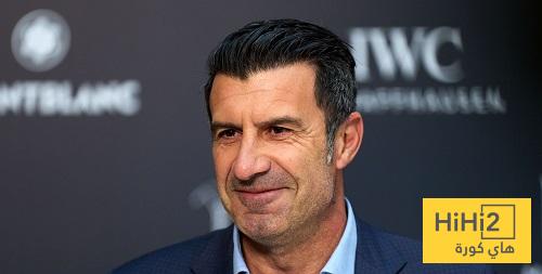 برشلونة أم الإنتر.. فيغو يكشف عن النادي الذي سيشجعه في معركة الأبطال