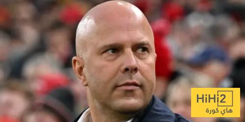 اول هولنديان يتوجان بلقب الدوري الانجليزي الممتاز