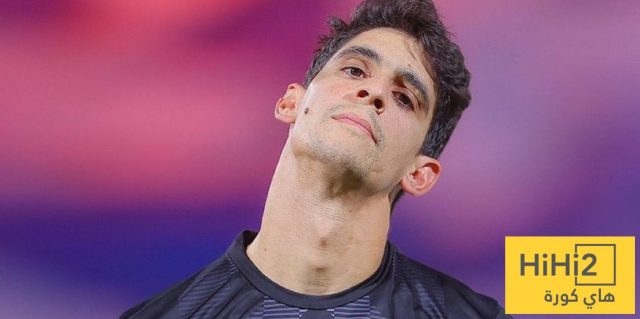 6 نجوم قارية في صراع الكلاسيكو بين الهلال والأهلي