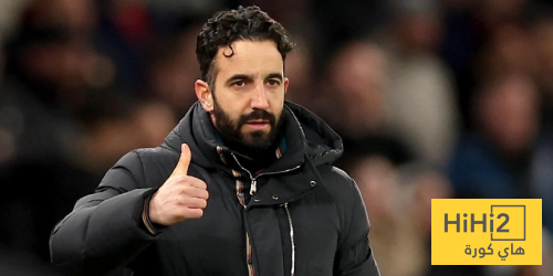 اليونايتد يفاضل بين ثلاثة أسماء هجومية