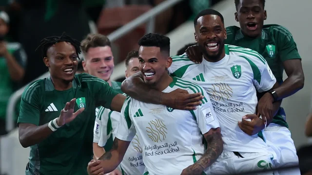 من أفضل لاعب في مباراة الأهلي والعربي؟